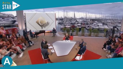 "Je suis désolée, je ne peux pas..." : Une chanteuse s'interrompt en direct dans C à vous, Anne-Elis