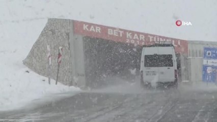 Van'da kar yağışı ve sağanak yağış etkili oldu