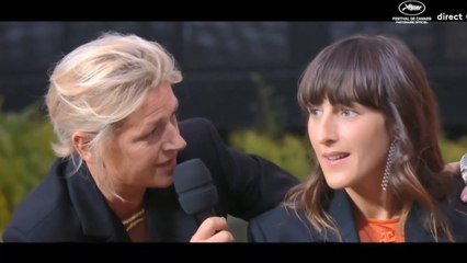 C à vous Juliette Armanet victime d’un gros problème technique pendant son live