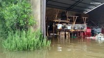 الفيضانات تجبر 36 ألف إيطالي على مغادرة منازلهم