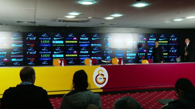 İSTANBUL - Galatasaray-Demir Grup Sivasspor maçının ardından - Okan Buruk (1)