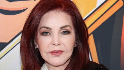 GALA VIDEO - Priscilla Presley dépitée : pourquoi elle ne pourra pas être enterrée à côté d'Elvis Presley