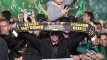 Kocaelispor binlerce taraftarıyla birlikte şampiyonluğu kutladı