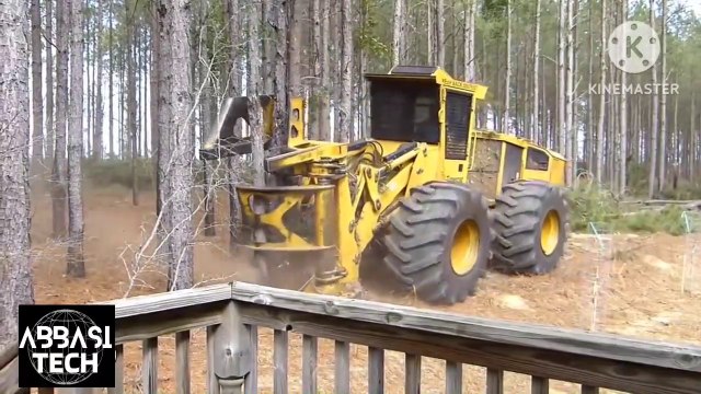 Heavy forest chainsaw tree cutting machine | Tree Cutting machine | Dangerous Chainsaw | Heavy machine | Lateat Technology Chainsaw machine |