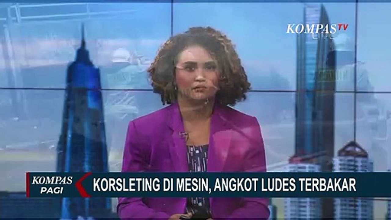 Korsleting Mesin, Angkot Tiba-Tiba Terbakar saat Jalan! Api Padam 30 Menit Kemudian
