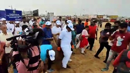 चेन्नई में बीच क्लीन-अप ड्राइव का आयोजन... देखें वीडियो..