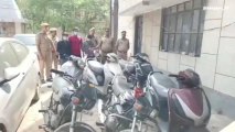 गाजियाबाद पुलिस की बड़ी कार्रवाई, 7 वाहनों समेत बाइक चोर गैंग के तीन सदस्य गिरफ्तार