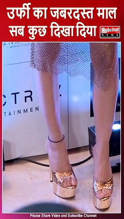 Urfi Showing Full Hot Assets At A Fashion Show in Mumbai