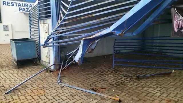 Motocicleta estacionada em local irregular é apreendida pela PM