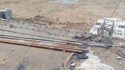 बैराज निर्माण पेटी  कान्टेक्टर के   भरोसे, गुणवत्ताहीन छड़ से कर दी स्लैब की ढलाई