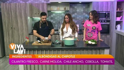 Karina "La Diamond" pone nervioso a Carlos Posadas