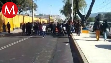 Padres de familia bloquean Insurgentes Norte; exigen mayor seguridad en escuela de sus hijos