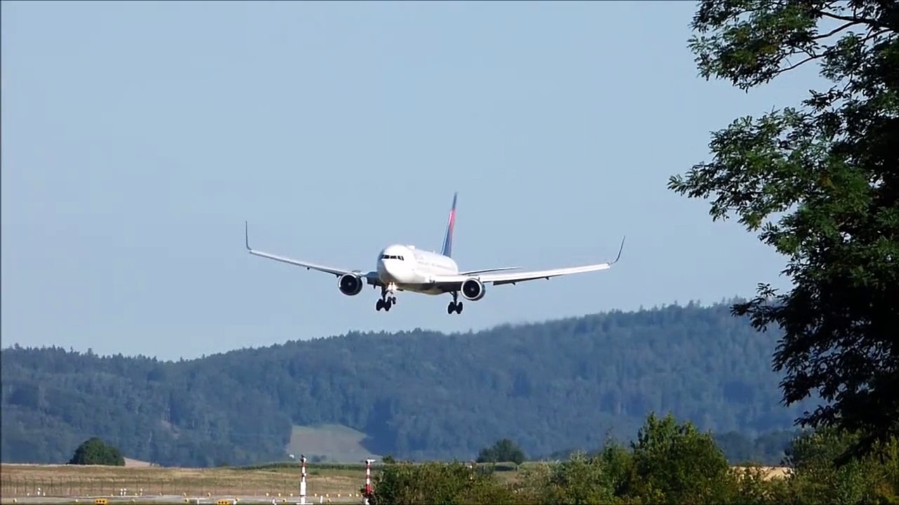 Delta airplane