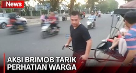 Anggota Brimob Tarik Rickshaw di Kota Jambi, Terinspirasi dari Film Kungfu