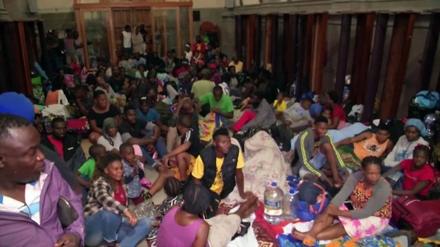 سلطات الهجرة المكسيكية تخلي كنيسة فتحت أبوابها مؤقتاً للمهاجرين