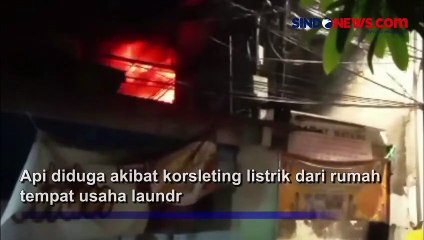 Télécharger la video: 3 Rumah Kontrakan Berlantai 3 Ludes Dilalap Api di Tanjung Priok