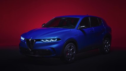 2024 Alfa Romeo Tonale Veloce Design in Blue