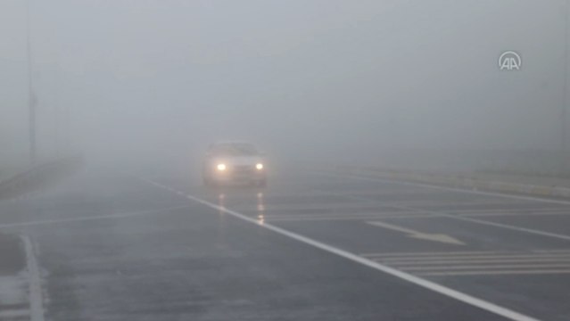 Bolu Dağı'nda sis ve sağanak görüş mesafesini düşürdü