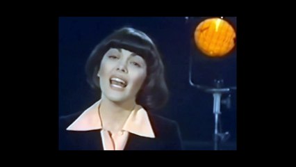 Mireille Mathieu - Le Vieux  Café De La Rue D'Amérique  (1977)