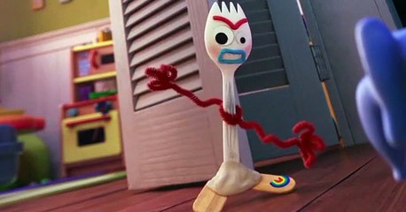 Forky Asks A Question Forky Asks A Question S01 E005 – What Is Love?