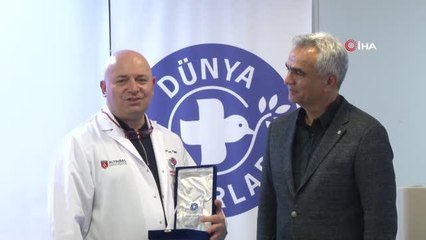 Deprem bölgesinde kesintisiz hizmet veren tıp öğrencileri takdir topladı