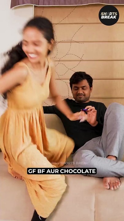 GF_-_BF_%E0%A4%94%E0%A4%B0_%E0%A4%9A%E0%A5%89%E0%A4%95%E0%A4%B2%E0%A5%87%E0%A4%9F_%F0%9F%98%86___%23Shorts___Shorts_Break(720p)