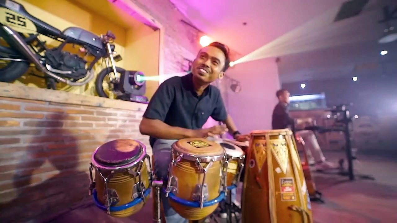 Vita Alvia Ft. Sigit Alvaro - Raiso Dadi Siji (Official MV) Sayang Aku Ikhlas Trimo Dadi Seng Keloro