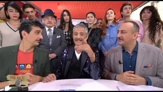 Fiorello stuzzica l'ad Rai Sergio a Viva Rai2