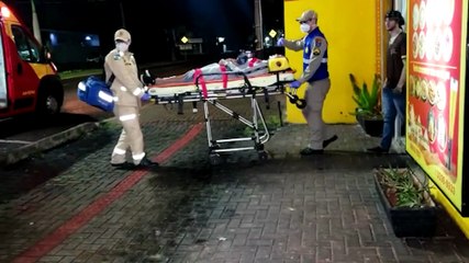 Após se envolver em acidente, motoboy volta para o trabalho e Siate é acionado