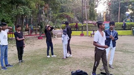 People doing yoga to keep health in the morning