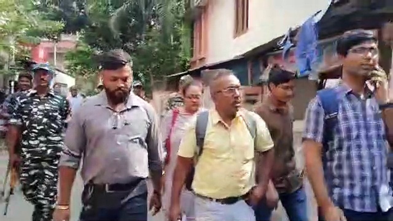 कालीघाट के काकू समेत दस ठिकानों पर छापेमारी