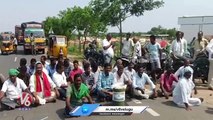 Farmers Conducted Vanta Varpu Programme On The Road To Buy The Paddy _ Jagtial _ Protest _ V6 Shorts