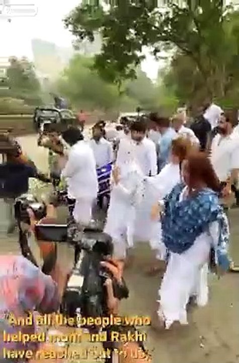 Rakhi's mom is no more RIP Rakhi got support from everyone! Her brother Rakesh Sawant...