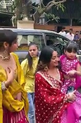 Bohot time baad Balika Vadhu actress Mahhi Vij apni beti Tara ke saath❤️ Mahhi and hub.