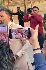 Suneil Shetty apni beti ki shaadi mein!!"Phere ho gaye, shaadi hshuru ho chuki hai. T...