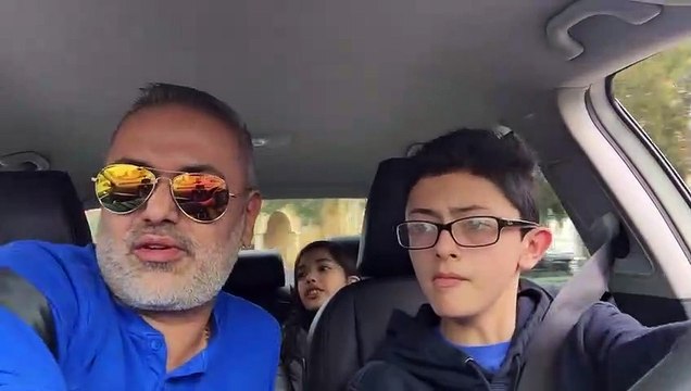 Première leçon de conduite avec son fils... 10 secondes et c'est fini pour la voiture