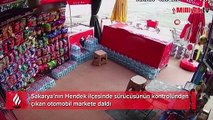 Kontrolden çıkan otomobil markete daldı! O anlar kamerada