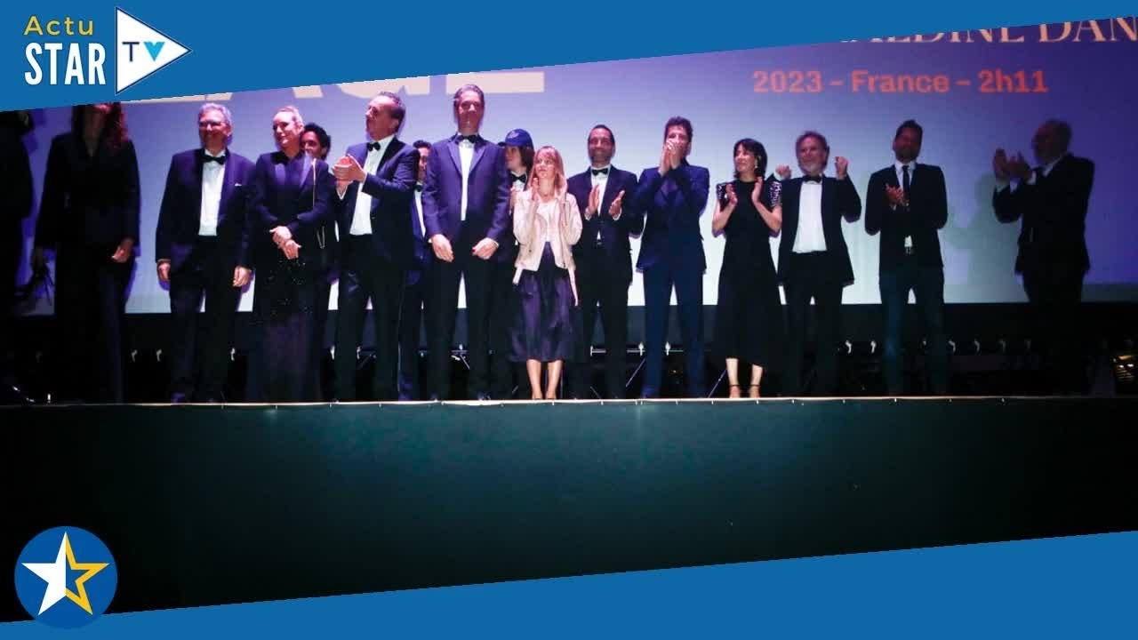 Charles Berling affiche un impressionnant maquillage à Cannes, près de Géraldine Danon pour un film