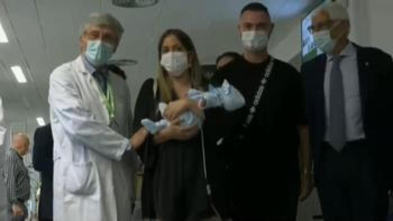 Nace en el Clínic de Barcelona el primer bebé de una mujer trasplantada del útero en España
