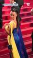 Festival de Cannes : une femme habillée aux couleurs de l’Ukraine s’asperge de faux sang sur le tapis rouge