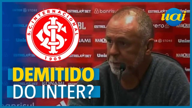 Mano Menezes fica nervoso em coletiva após derrota