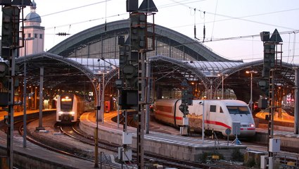 Télécharger la video: Drohen Streiks bei der Bahn an Pfingsten? Hier gibts die Antworten!