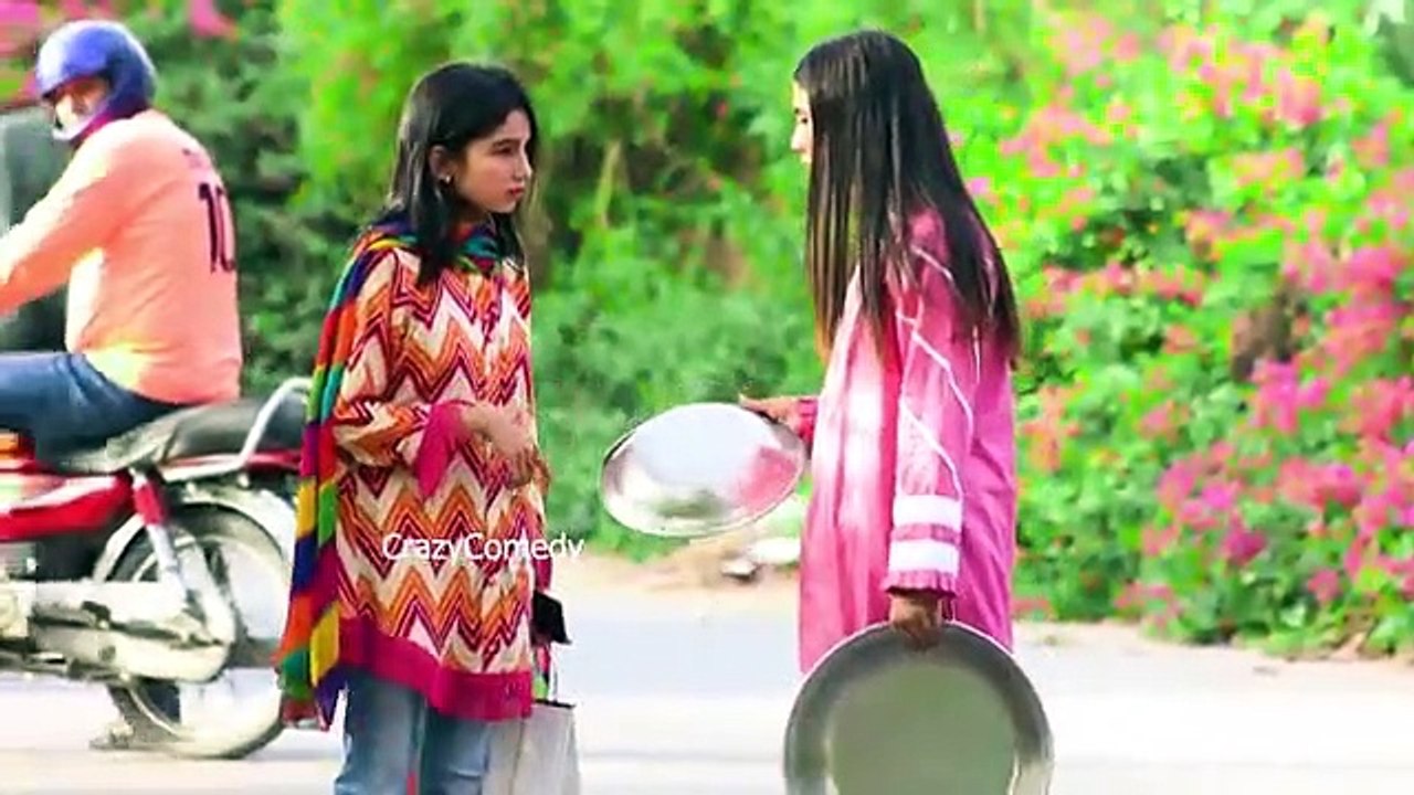 Funny_Crockery_Noise_Prank___Pranks_in_Pakistan%40crazycomedy9838(360p)