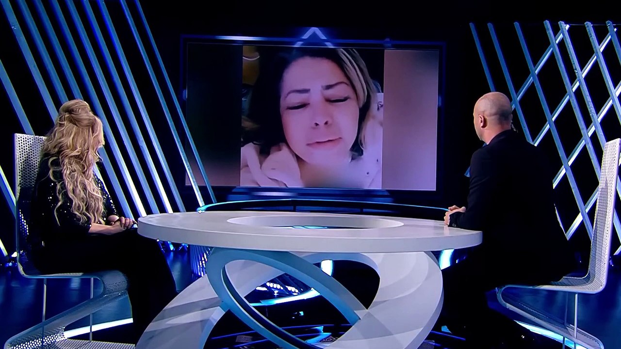 فلة الجزائرية تبكي بسبب خيانة الفنانين العرب ورحيل نعيمة عبابسة