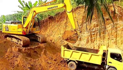 Loading Truck Made Easy With Komatsu PC 195 LC Excavator