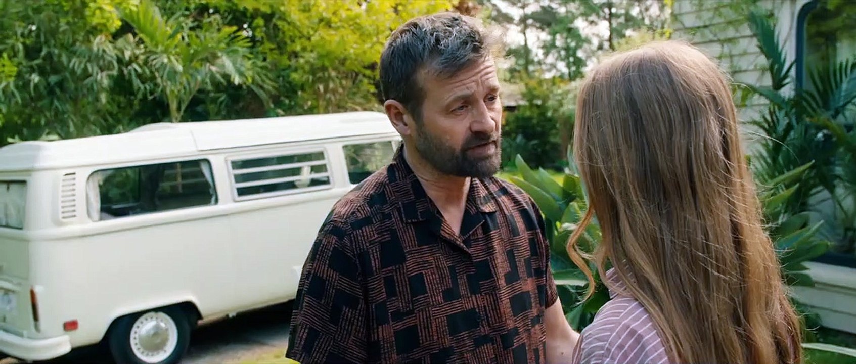 Unfamiliar - Fremde Bedrohung | movie | 2020 | Official Trailer