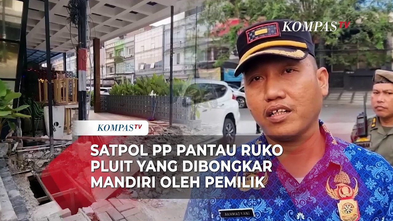 Satpol PP Pantau 3 dari 42 Ruko Pluit yang Dibongkar Mandiri oleh Pemilik