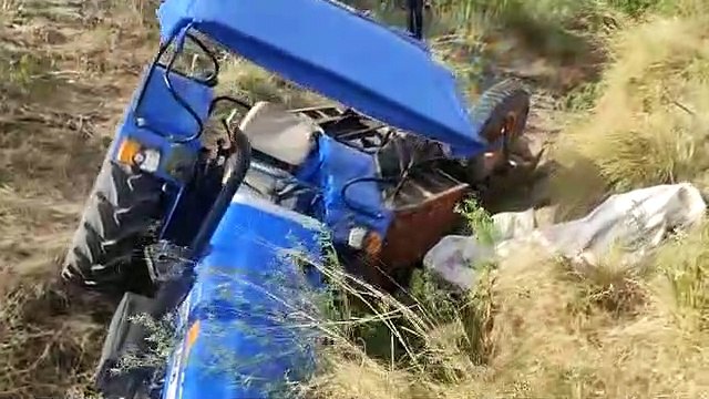 बारातियों से भरी ट्रॉली खंती में गिरी, दो बच्चों की मौत