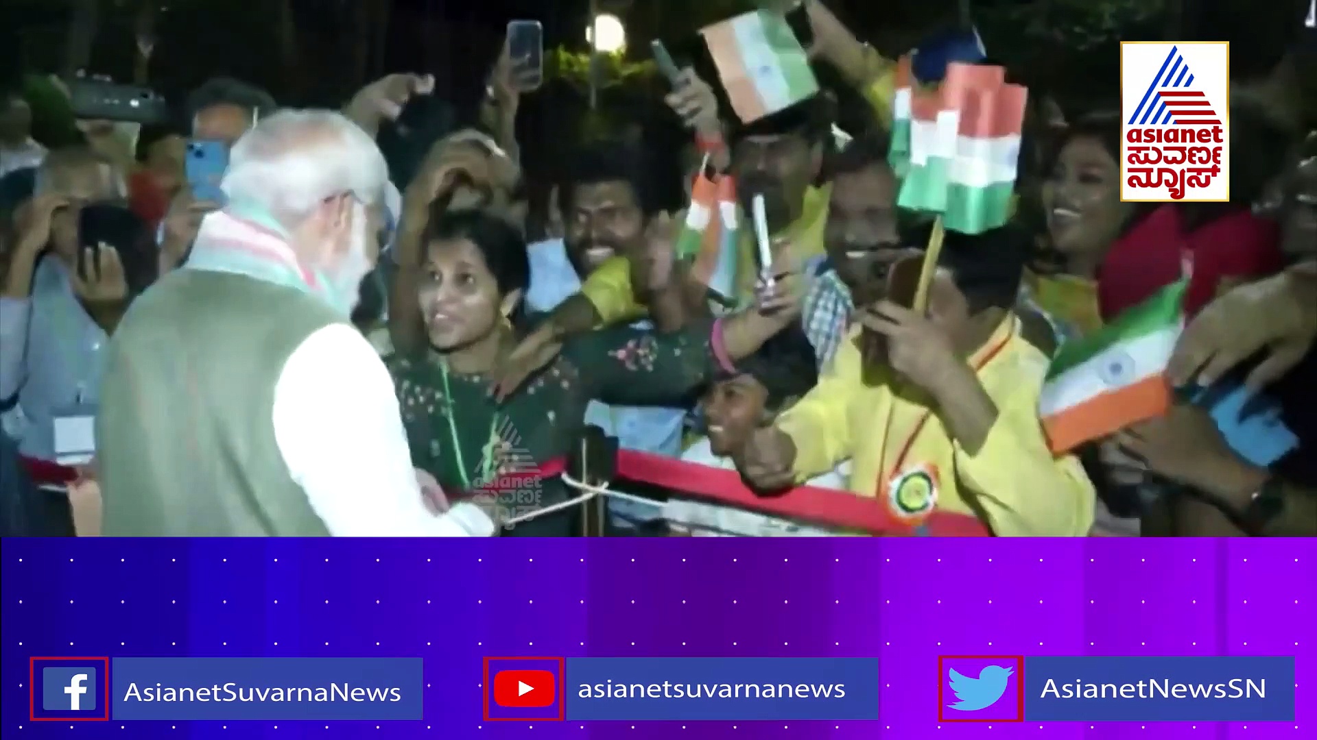 ಪಪುವಾ ನ್ಯೂಗಿನಿಯಾ ಪ್ರಧಾನಿ, ಮೋದಿ ಕಾಲಿಗೆ ಬಿದ್ದಿದ್ದೇಕೆ !?: ಮೋದಿ ಆಟೋಗ್ರಾಫ್ ಕೇಳಿದ ಅಮೆರಿಕಾ, ಆಸ್ಟ್ರೇಲಿಯಾ ಪ್ರಧಾನಿಗಳು !