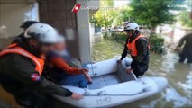 شاهد: خفر السواحل الإيطالي ينقذ ضحايا الفيضانات